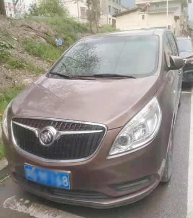 Buick GL8 de 7 places à Jiuzhaigou