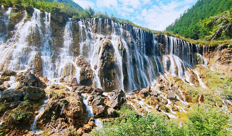 Jiuzhaigou Waterfall